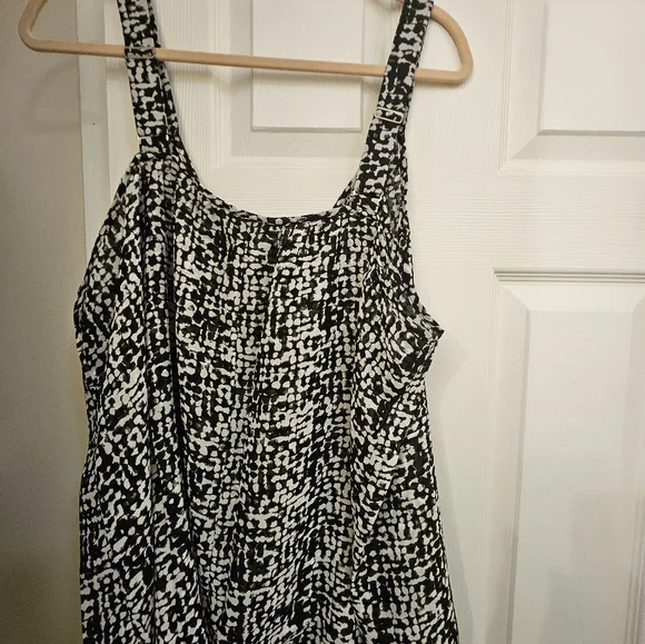 Black and White Patterned Women's Tank Top - Picture 4 of 5